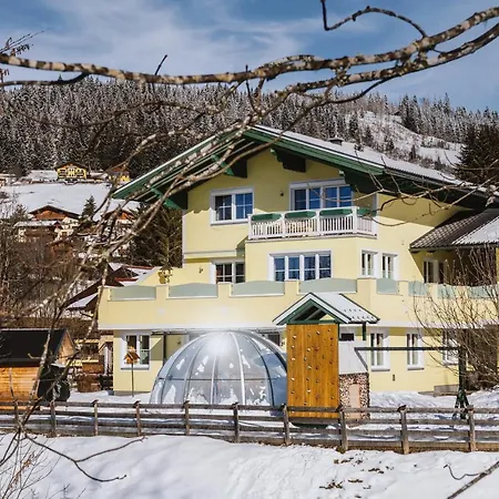 Haus Schoenegg * Wagrain